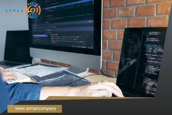 استفاده از CDN برای تسریع در بارگذاری محتوا: راهنمایی در انتخاب و اجرای CDN برای بهبود سرعت دسترسی به محتواهای وبسایت.